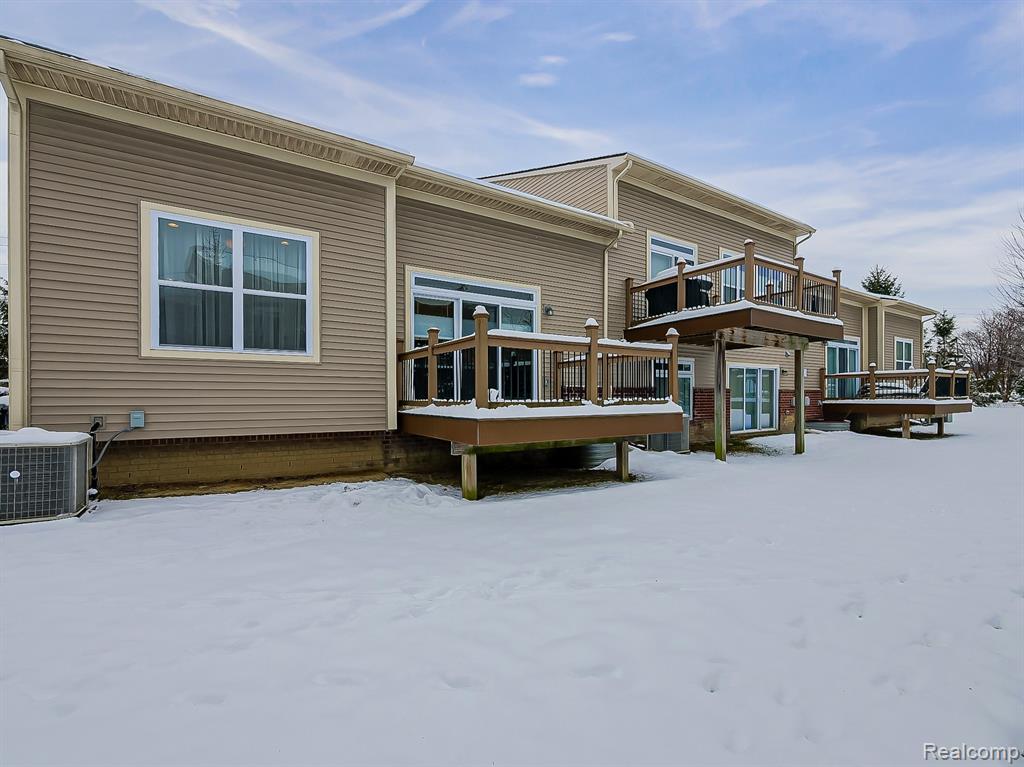7212 Berry, West Bloomfield, MI — Photo 63