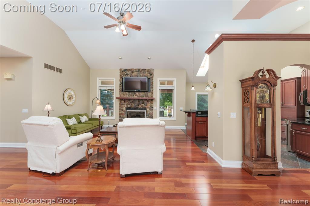 16366 Carrie Lane, Fenton, MI 48430 — Photo 10