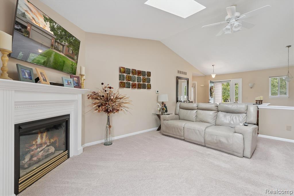 1244 Crystal Pointe Circle, Fenton, MI 48430 — Photo 8