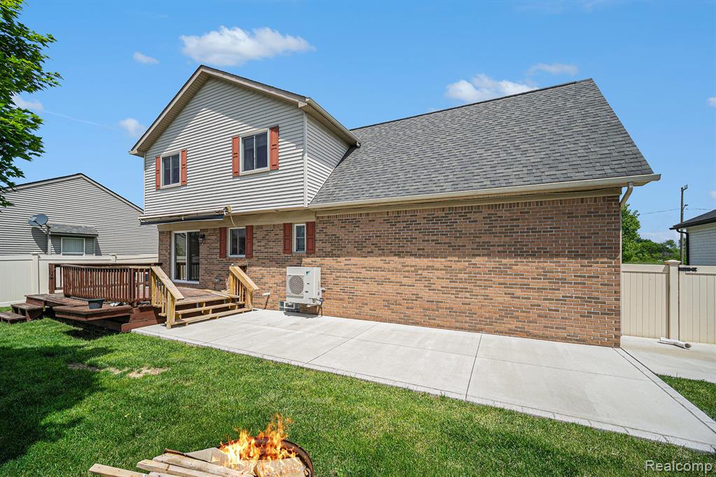 12241 Matthews Street, Carleton, MI 48117 — Photo 24