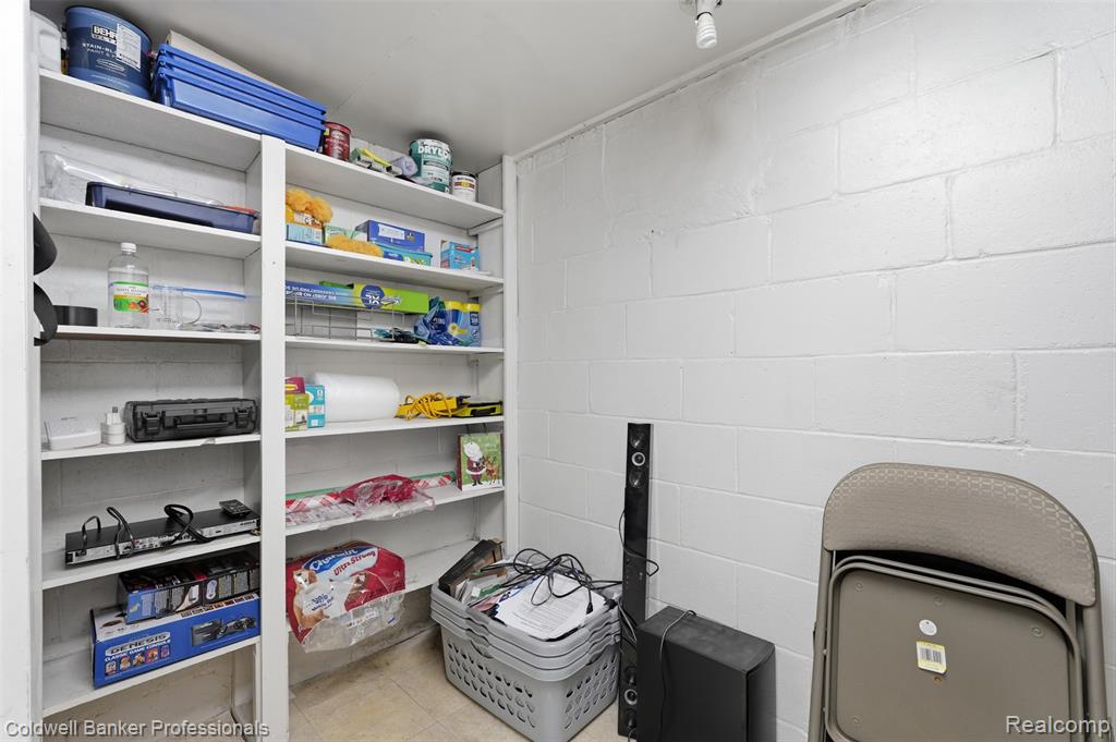 927 Montrose Avenue, Royal Oak, MI 48073 — Photo 26