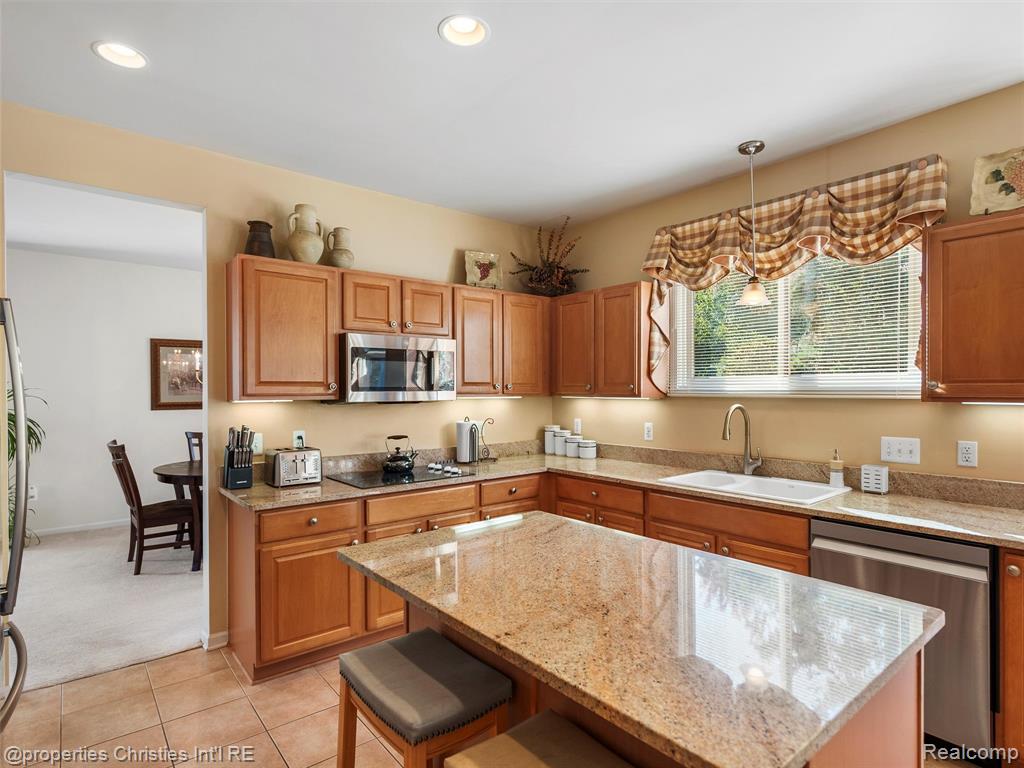 40053 Bexley Way, Northville, MI 48168 — Photo 12