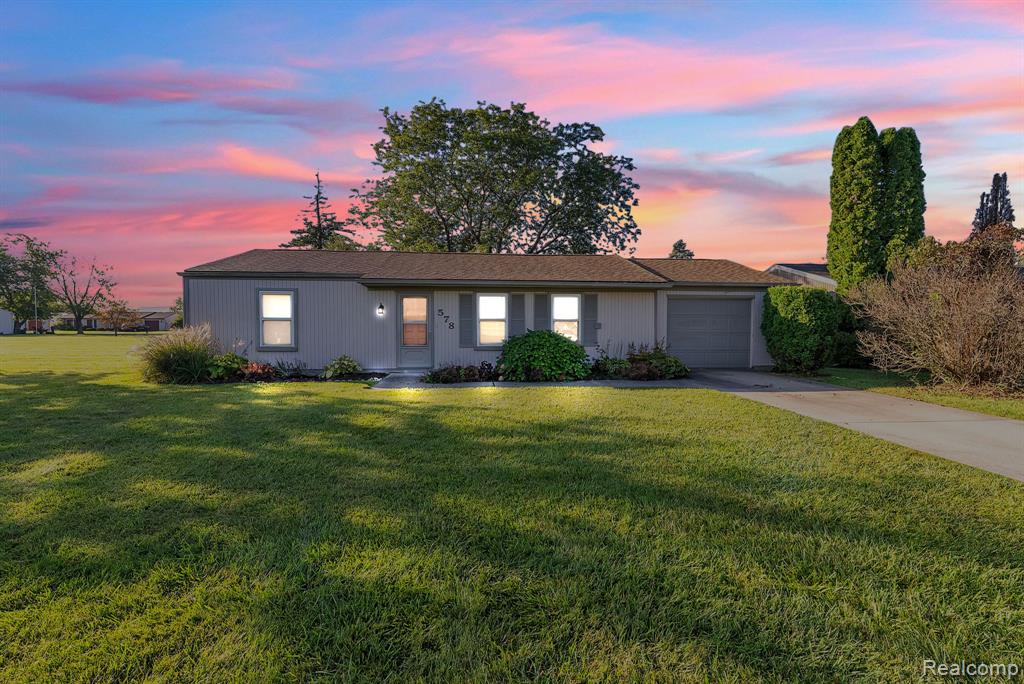 578 Newport Road, Carleton, MI 48117 — Photo 8