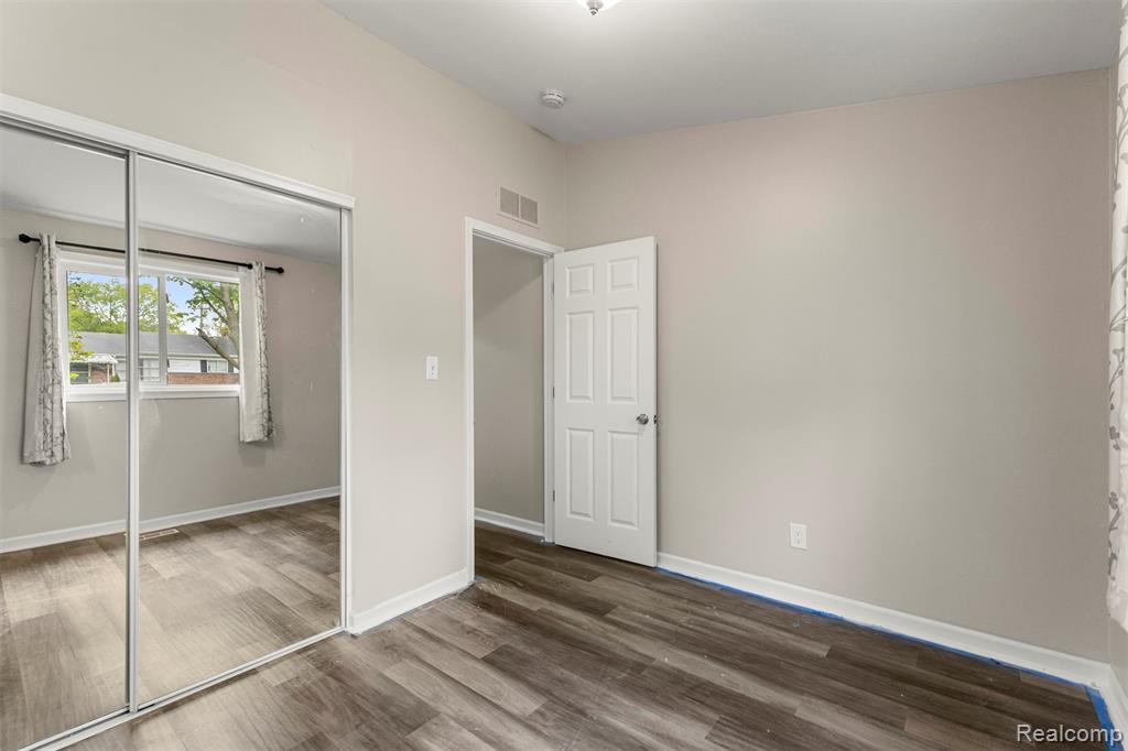 5367 Vivian Street, Dearborn Heights, MI 48125 — Photo 25
