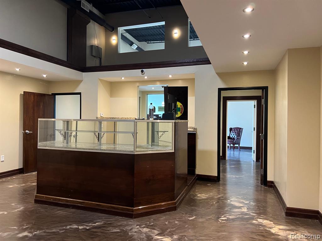 5540 E 8 MILE Road E, Detroit, MI 48091 — Photo 32