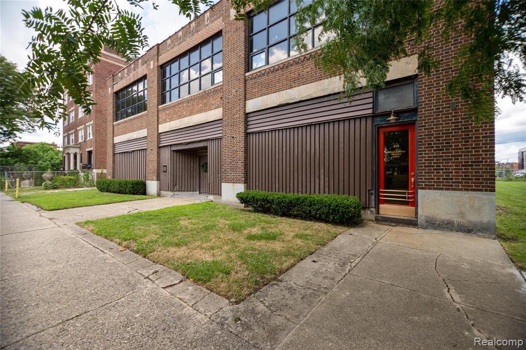 470 BRAINARD Street, Detroit, MI 48201 — Photo 47