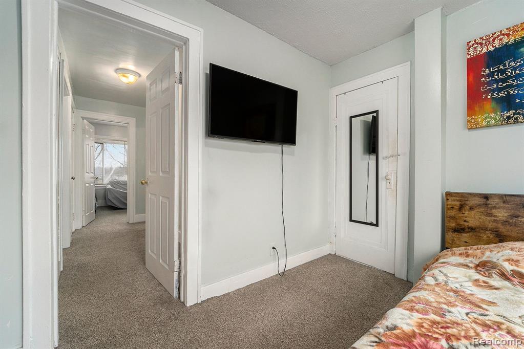 4568 CHARLES Street, Hamtramck, MI 48212 — Photo 18