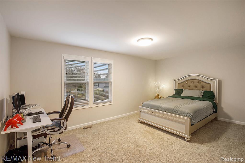 5748 Kingsfield Drive, West Bloomfield, MI — Photo 27