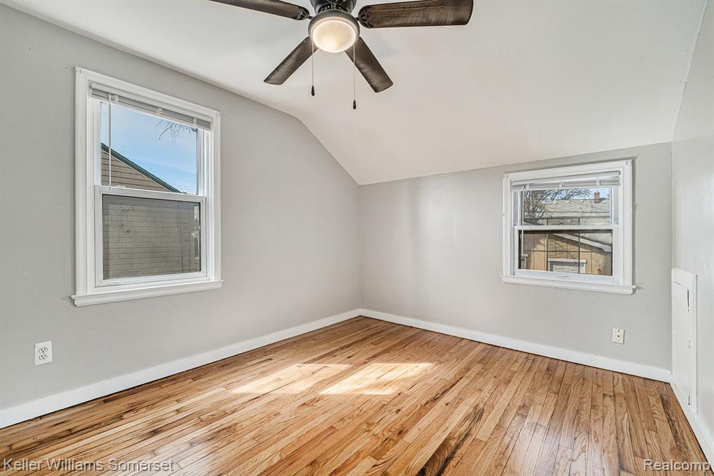8043 Kaltz, Center Line, MI 48015 — Photo 10