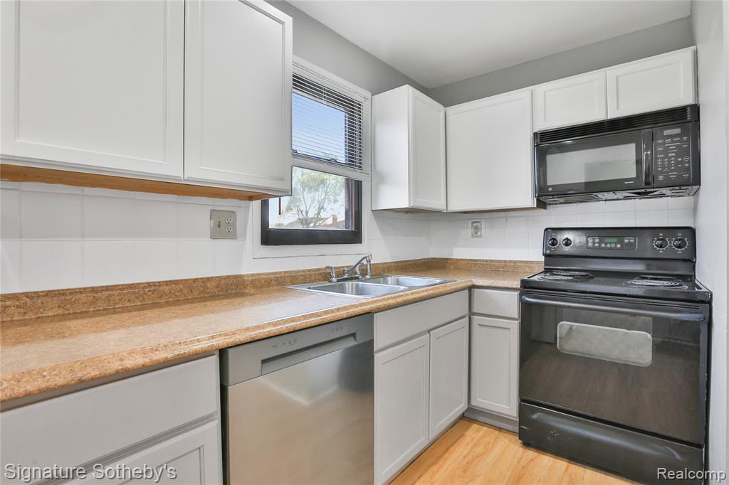 5025 Crooks Road, 42, Royal Oak, MI 48073 — Photo 6