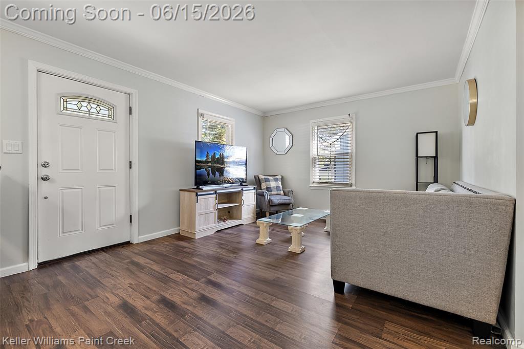 608 E Windemere Avenue, Royal Oak, MI 48073 — Photo 7