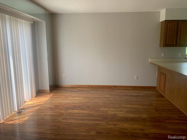 90 GRANADA Drive, White Lake, MI — Photo 6