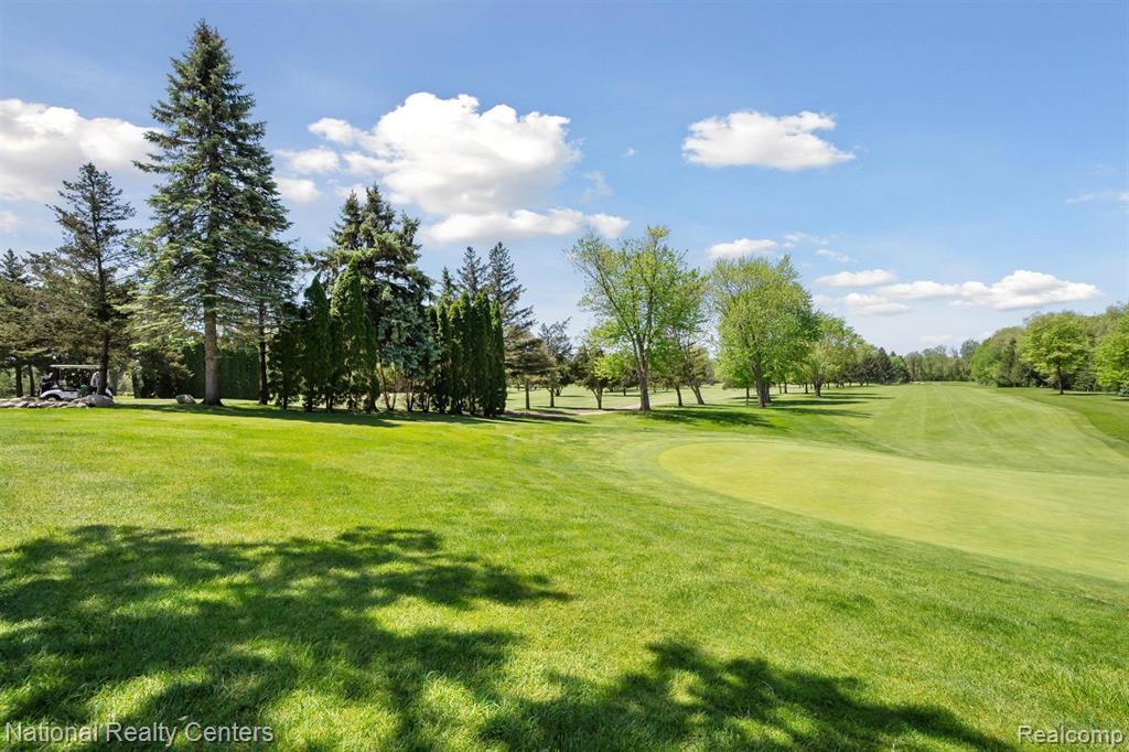 5639 HEATHLAND Circle, Clarkston, MI — Photo 34