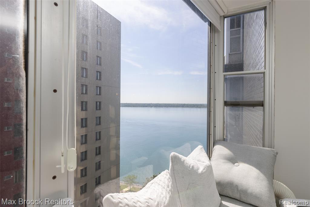 8200 E Jefferson Avenue, 1107, Detroit, MI 48214 — Photo 5