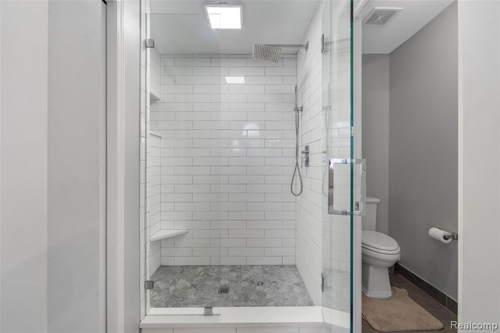 4617 Waterbury Drive, Clarkston, MI 48348 — Photo 19