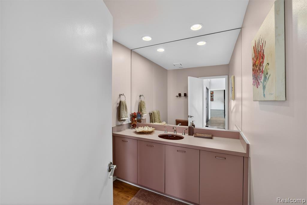 7328 Simsbury Drive, West Bloomfield, MI — Photo 18
