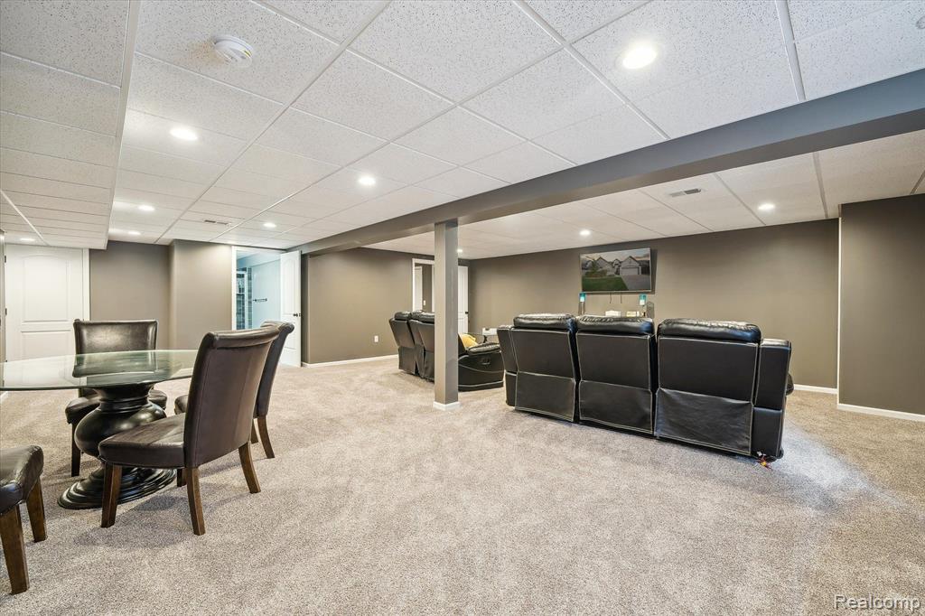 5121 HAWKSEYE Trace, Warren, MI 48092 — Photo 34