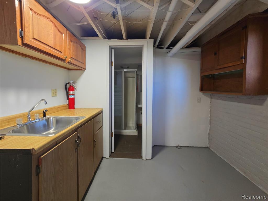 26850 W 7 Mile Road, Redford, MI 48240 — Photo 57