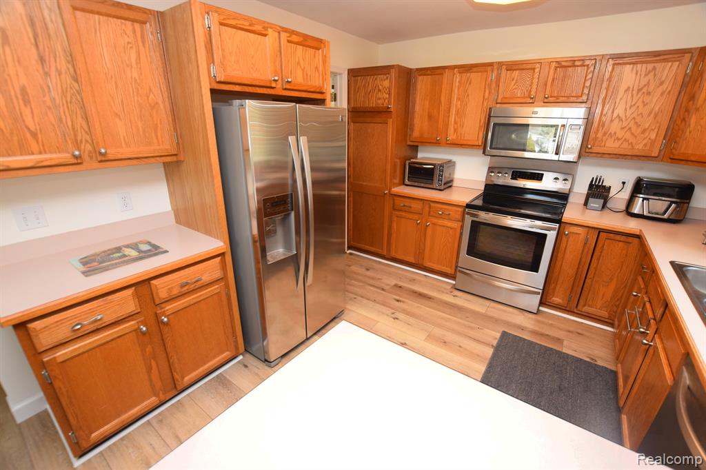 8274 North PORT, Grand Blanc, MI 48439 — Photo 4
