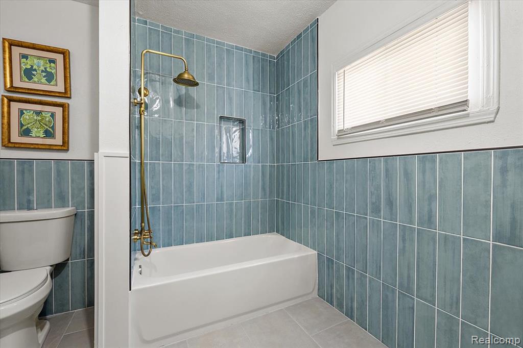 3869 Burns Street, Detroit, MI 48214 — Photo 19