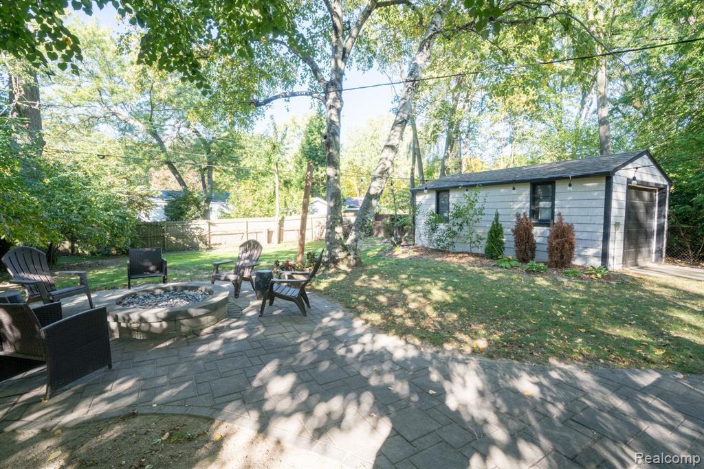 314 GRALAKE Avenue, Ann Arbor, MI 48103 — Photo 8