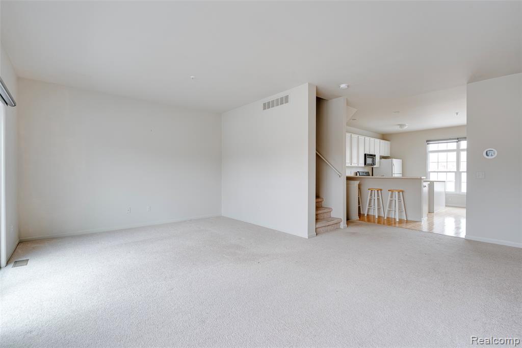 432 CHERRY ORCHARD Road, Canton, MI 48188 — Photo 10