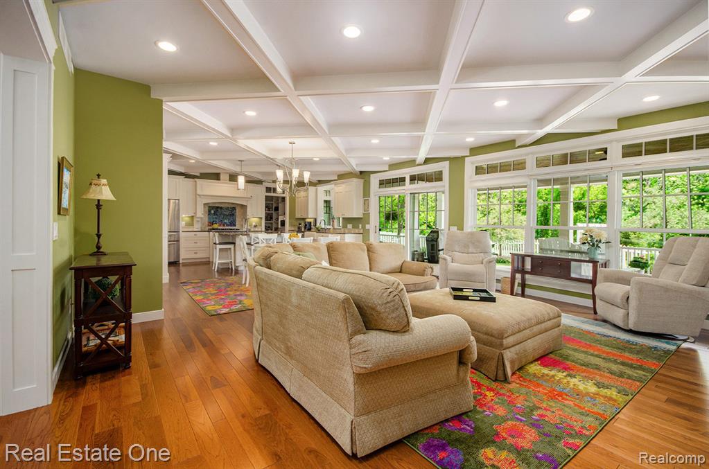 575 Tracy Lane, Milford, MI 48381 — Photo 7