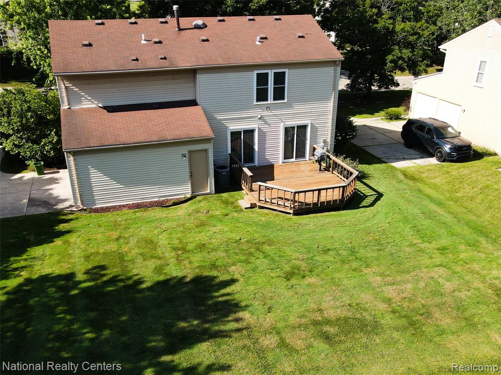 5459 N Piccadilly, West Bloomfield, MI — Photo 10