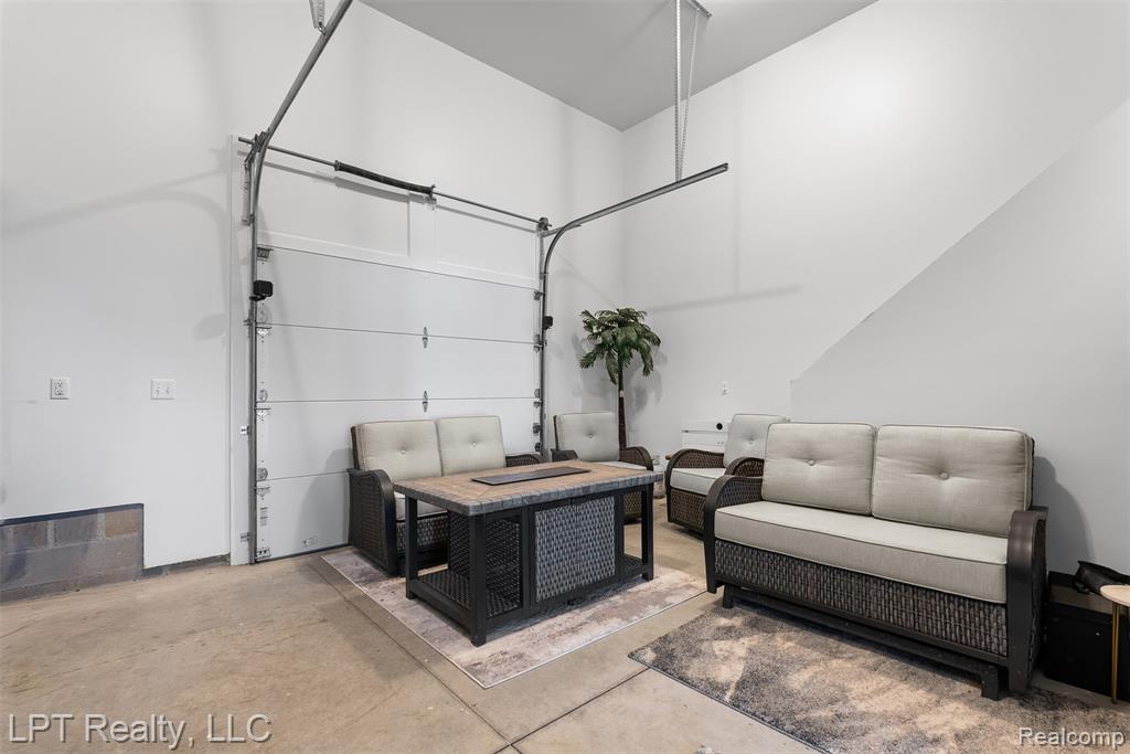 4525 Mapleton Drive, Howell, MI 48843 — Photo 40