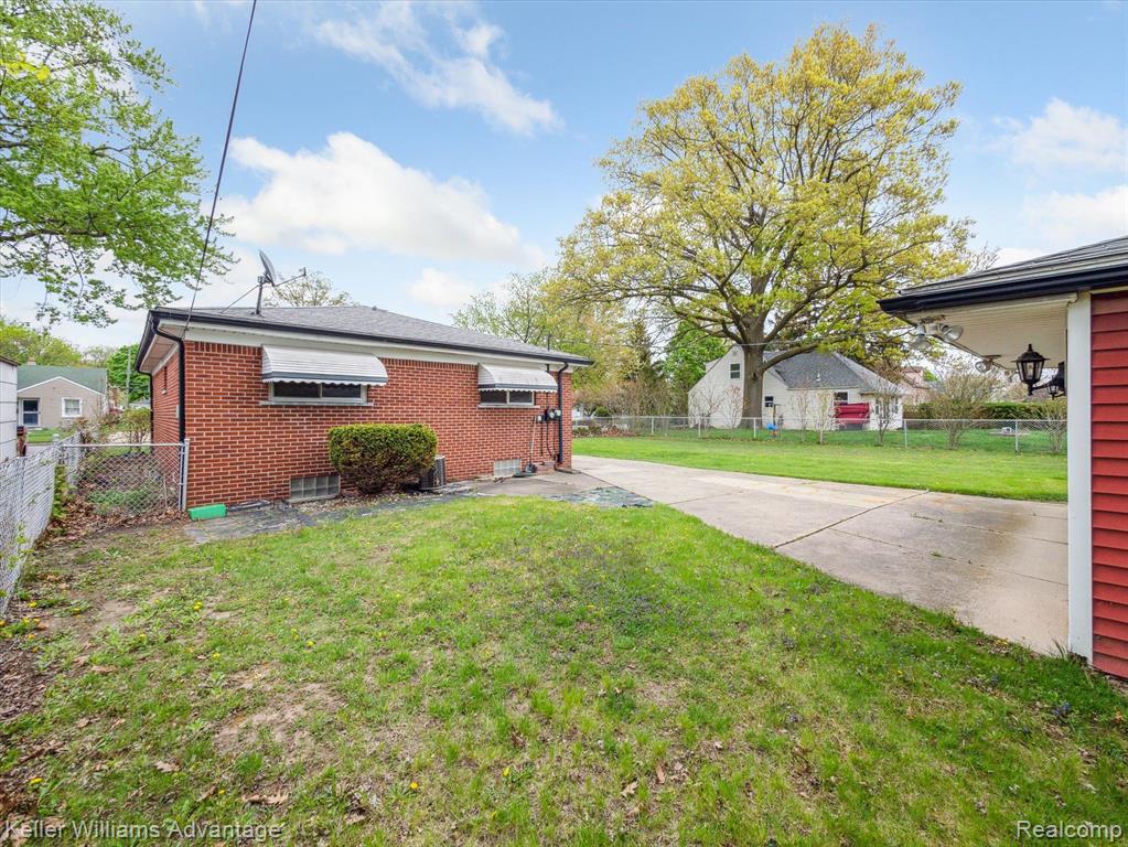 3994 CAMPBELL Street, Dearborn Heights, MI 48125 — Photo 27