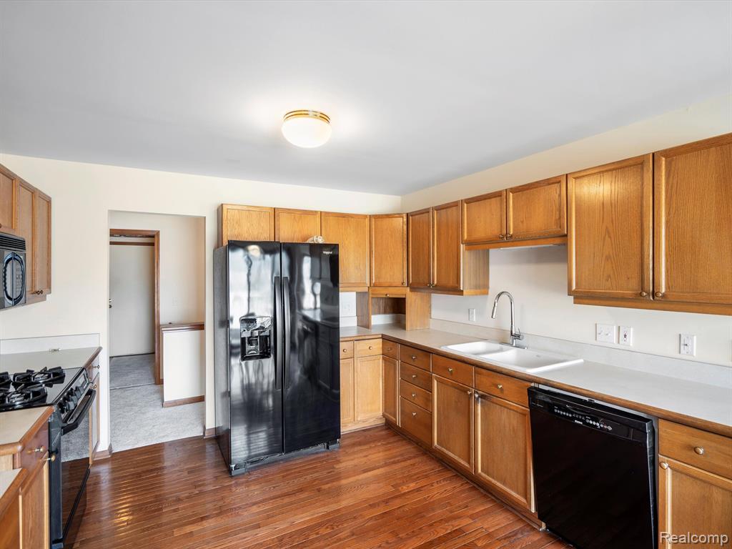 4738 MULBERRY WOODS Circle, Ann Arbor, MI 48105 — Photo 12