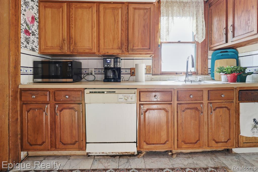 5834 Wayne Road, Romulus, MI 48174 — Photo 9