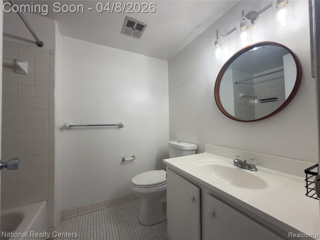 3865 Lone Pine Road, 201, West Bloomfield, MI 48323 — Photo 20