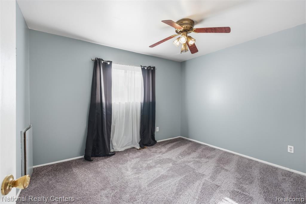 16021 Dugan Street, Roseville, MI 48066 — Photo 12