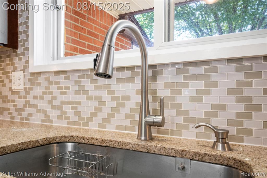 41108 Russet Lane, Plymouth, MI 48170 — Photo 13