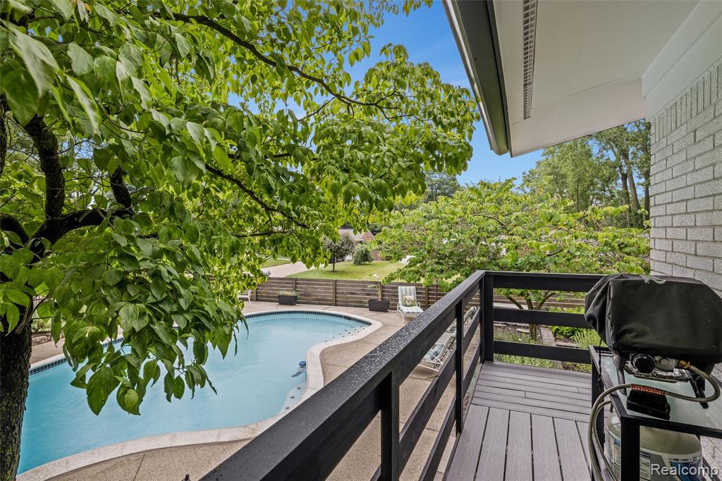 6895 Cedarbrook Drive, Bloomfield Hills, MI 48301 — Photo 21