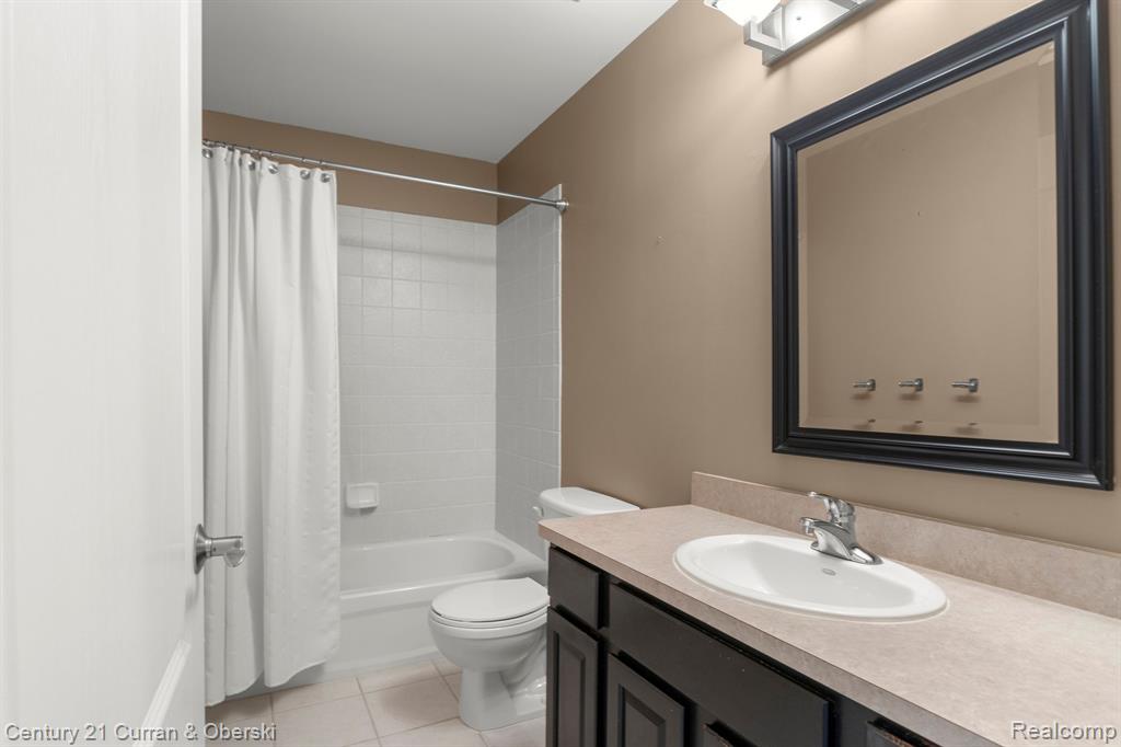 44650 HEATHER Lane, Canton, MI 48187 — Photo 34