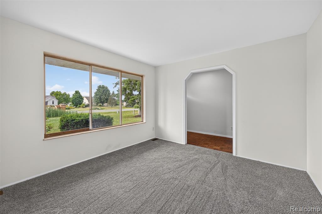 5457 Reid Road, Swartz Creek, MI 48473 — Photo 11