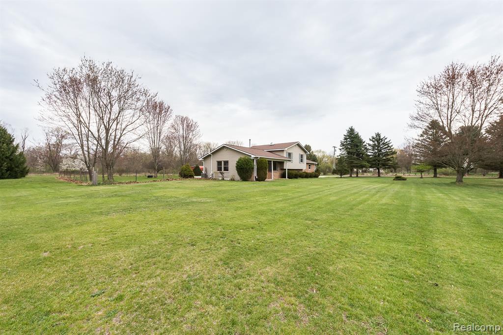 3672 W NORTH TERRITORIAL Road, Whitmore Lake, MI 48189 — Photo 7