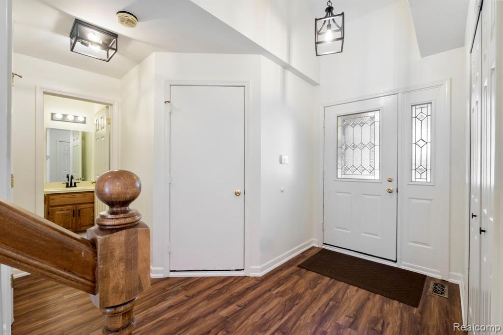 412 Oak Run Court, 6, Royal Oak, MI 48073 — Photo 13