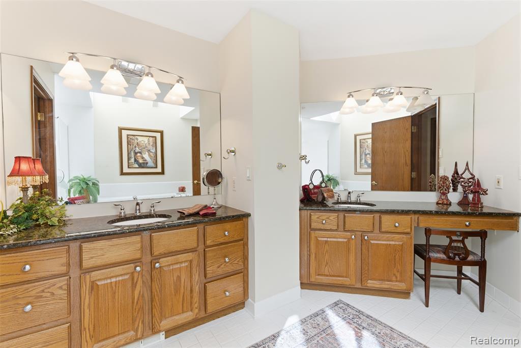 5306 Hidden Pines Court, Brighton, MI 48116 — Photo 28