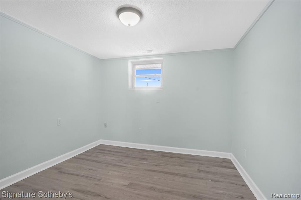 8041 GRAND RIVER Road, Brighton, MI 48114 — Photo 11