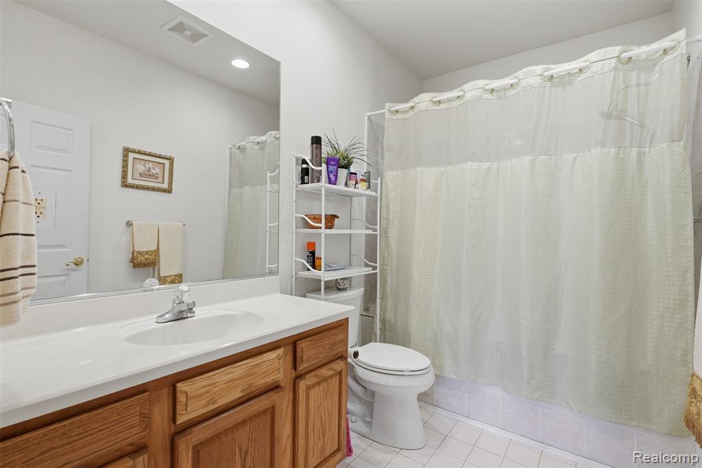 9210 Newburgh Road, Livonia, MI 48150 — Photo 17