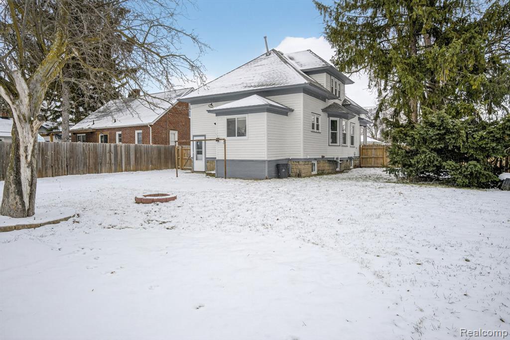 2917 N Michigan Avenue, Saginaw, MI 48604 — Photo 4