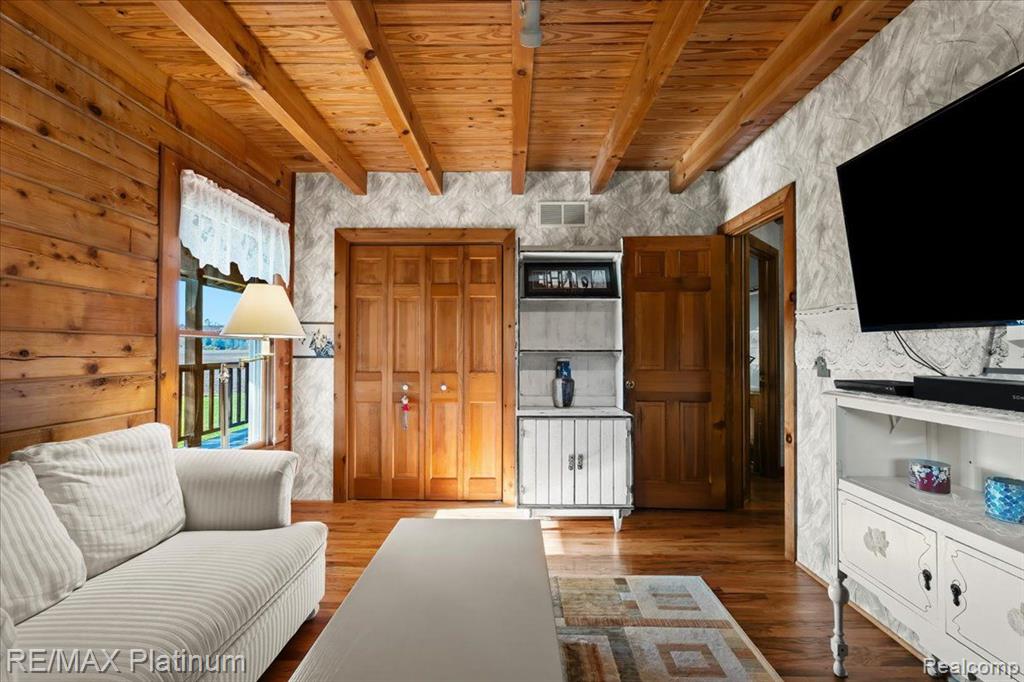 1215 S Bull Run Road, Fowlerville, MI 48836 — Photo 26