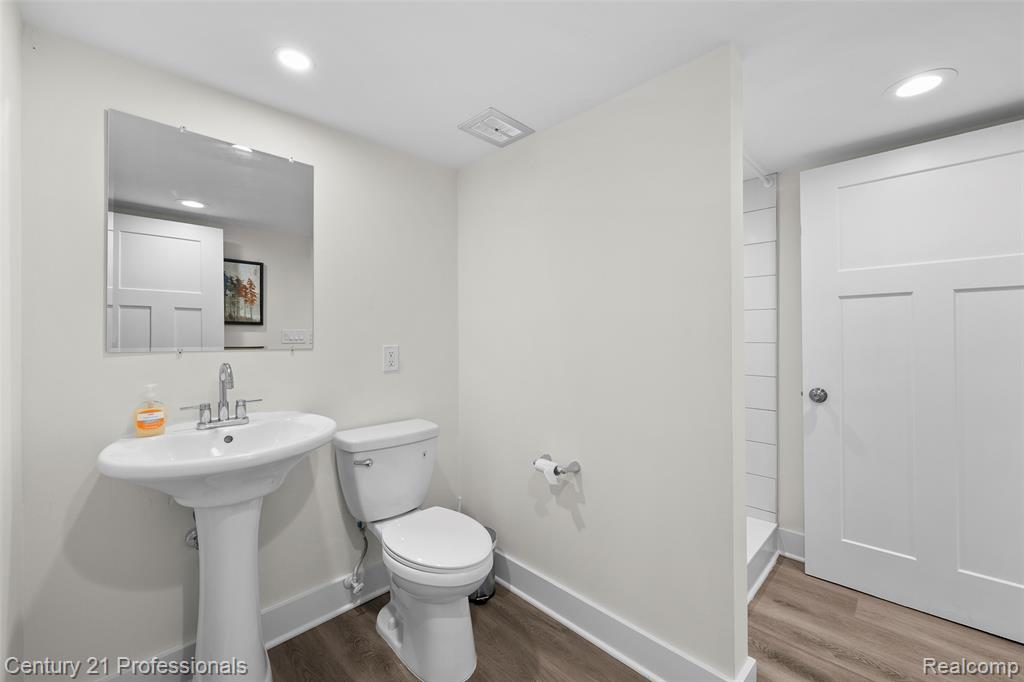 745 Hawthorne Drive, Bloomfield Hills, MI 48304 — Photo 36