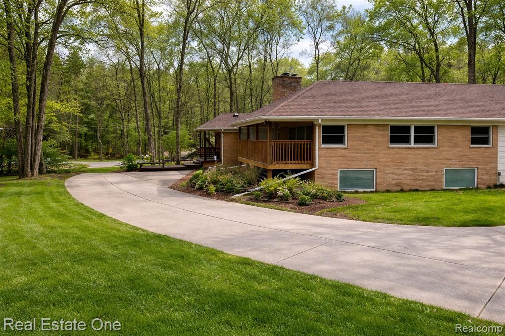 27634 Wellington Street, Farmington, MI 48334 — Photo 28