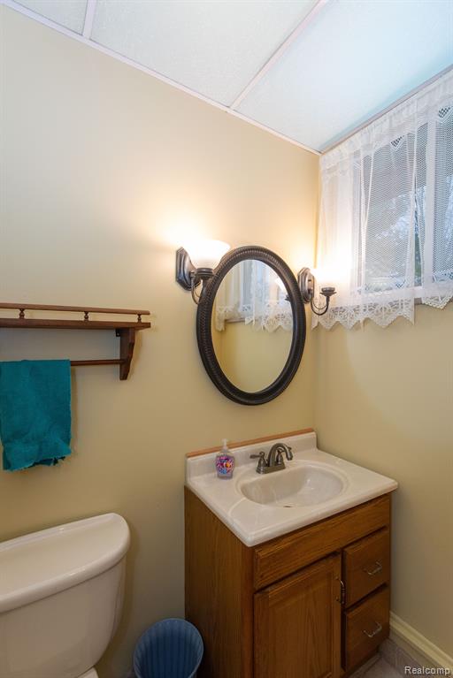 6226 GOLFVIEW Drive, Burton, MI 48509 — Photo 42