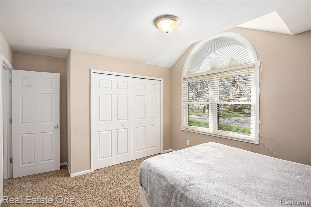 4453 RACEWOOD Drive, Commerce Twp, MI 48382 — Photo 19