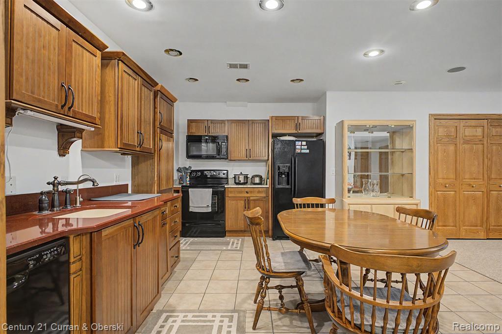 11349 Philway St Court, Brighton, MI 48114 — Photo 37